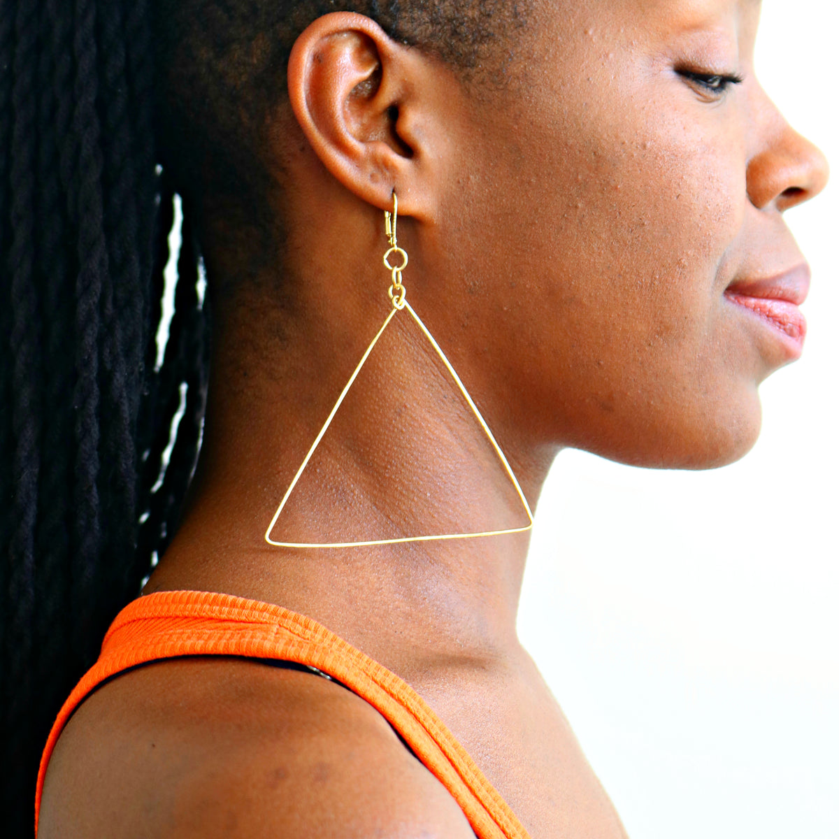 ANREALAGE ANEVER TRIANGLE HOOP EARRINGS