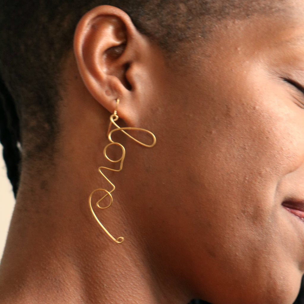 Pair of Knit and Purl Cursive Earrings in Silver or Brass